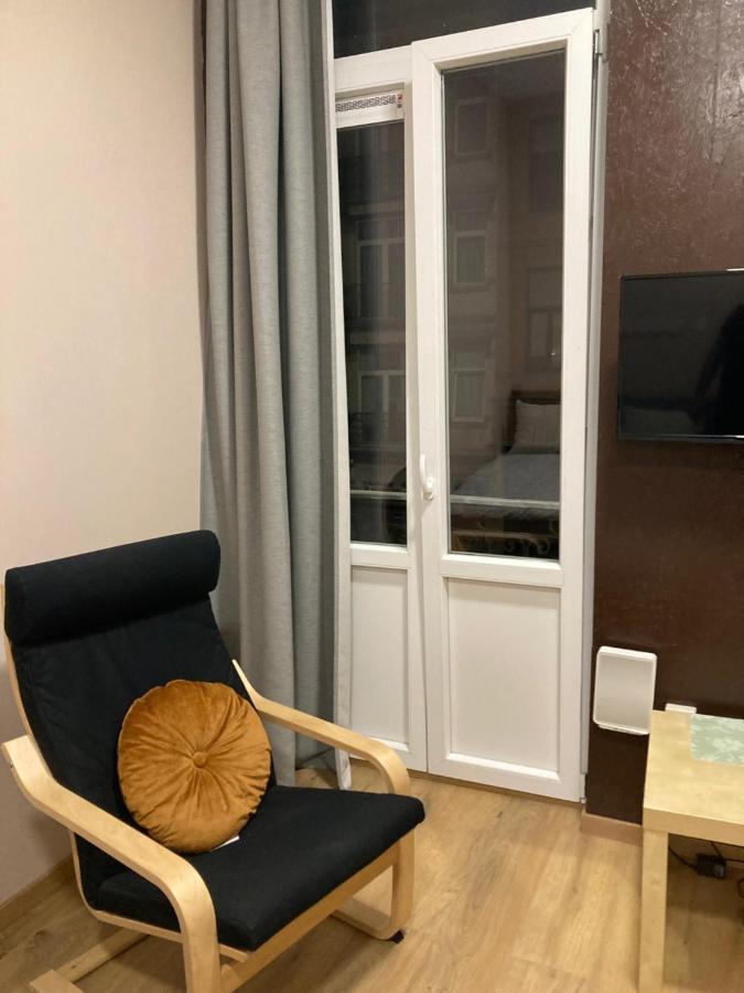 Superbe Studio Au 1Er Etage, Proche De La Gare Du Midi Брюссель Экстерьер фото