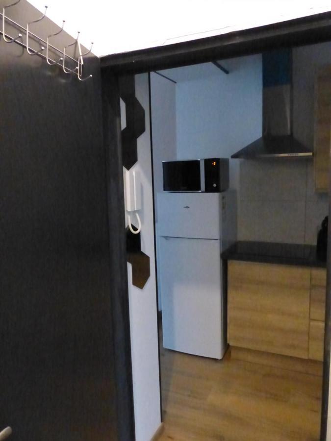 Superbe Studio Au 1Er Etage, Proche De La Gare Du Midi Брюссель Экстерьер фото